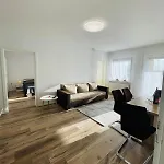 Modern 2-room With Free Parking And Balcony *