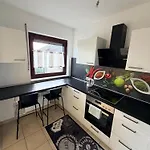 Modern 2-room With Free Parking And Balcony