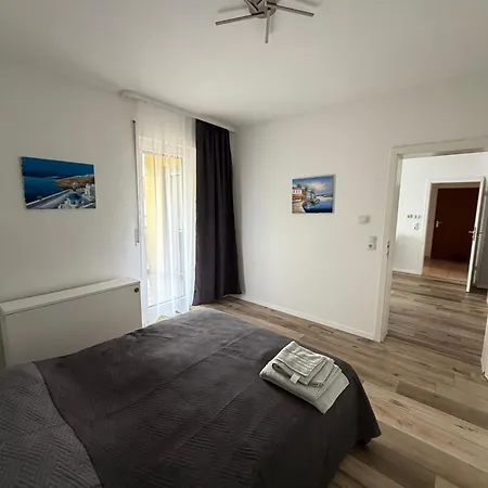 Modern 2-room With Free Parking And Balcony *