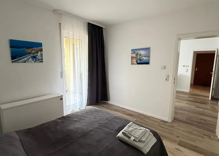 Modern & Elegant 2-room *