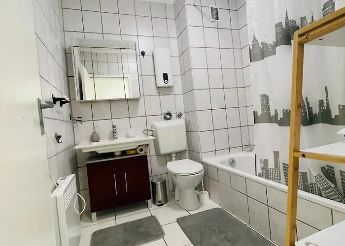 Modern & Elegant 2-room Apartment